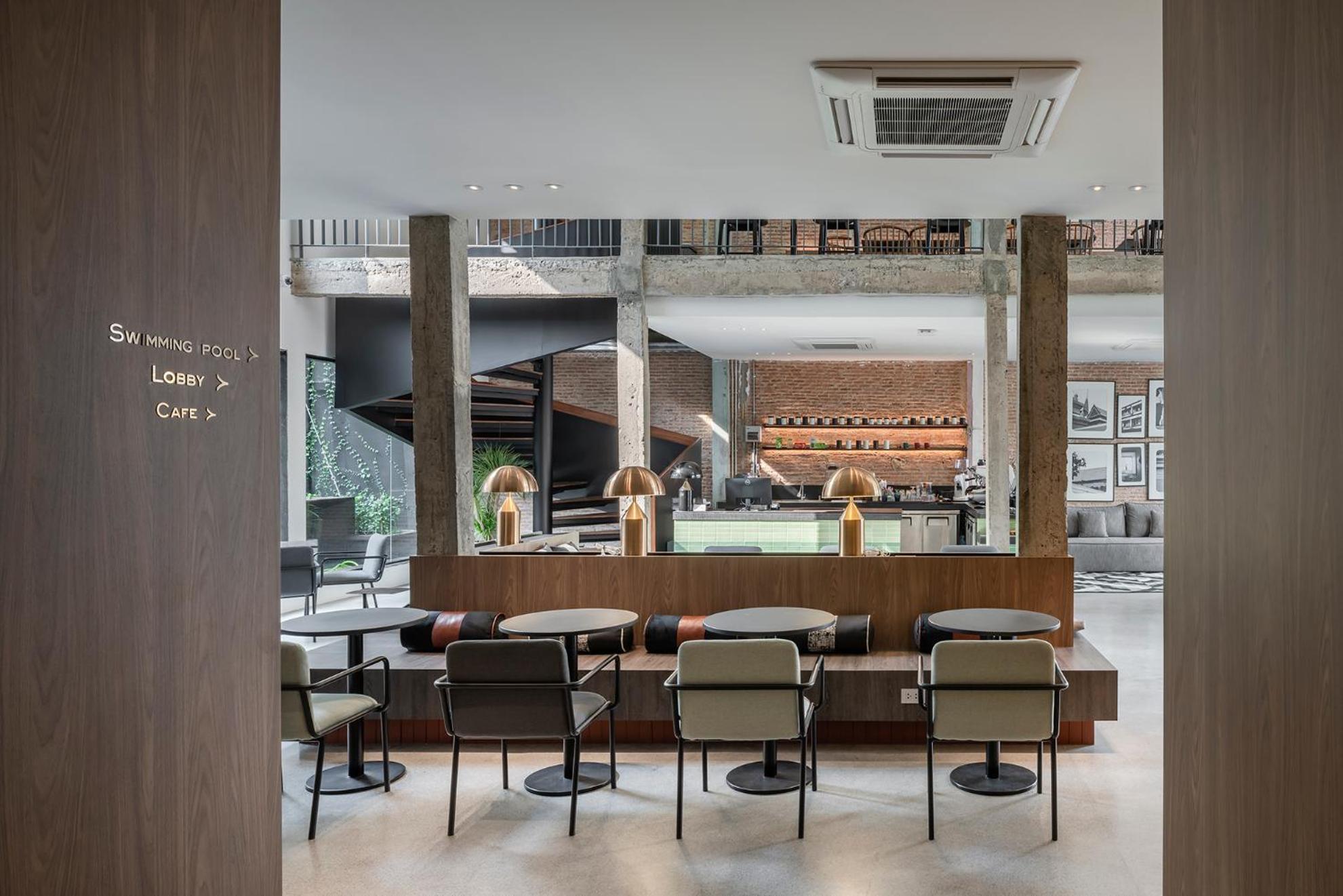 Lilit Bang Lumphu Hotel Bangkok Bagian luar foto